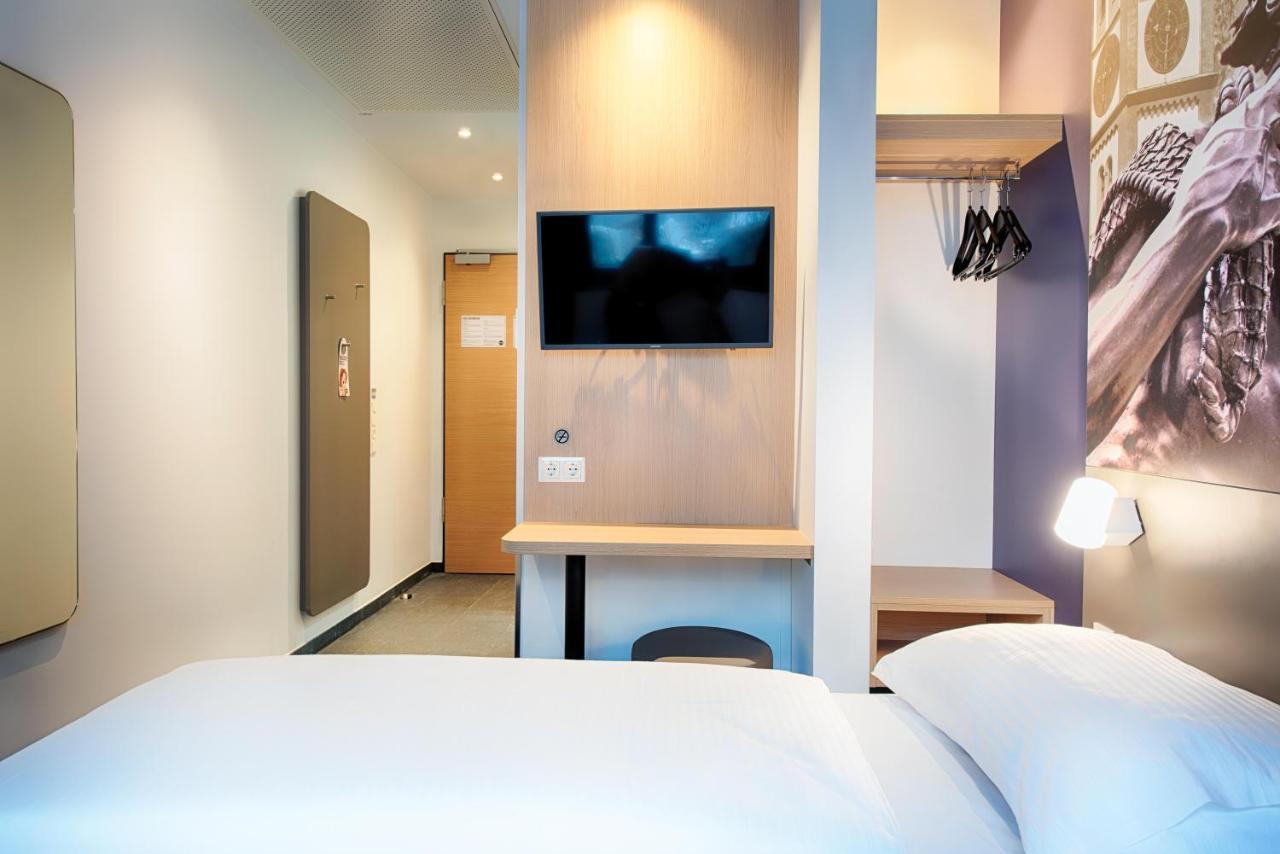 B&B Hotel Augsburg-West Bagian luar foto