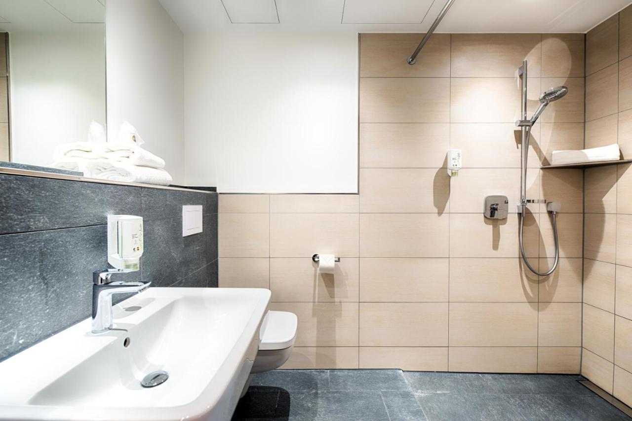 B&B Hotel Augsburg-West Bagian luar foto